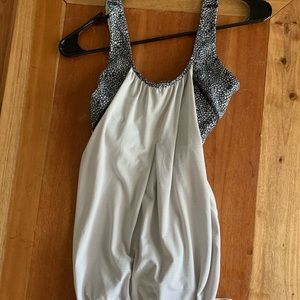 Lululemon tank top size 4
